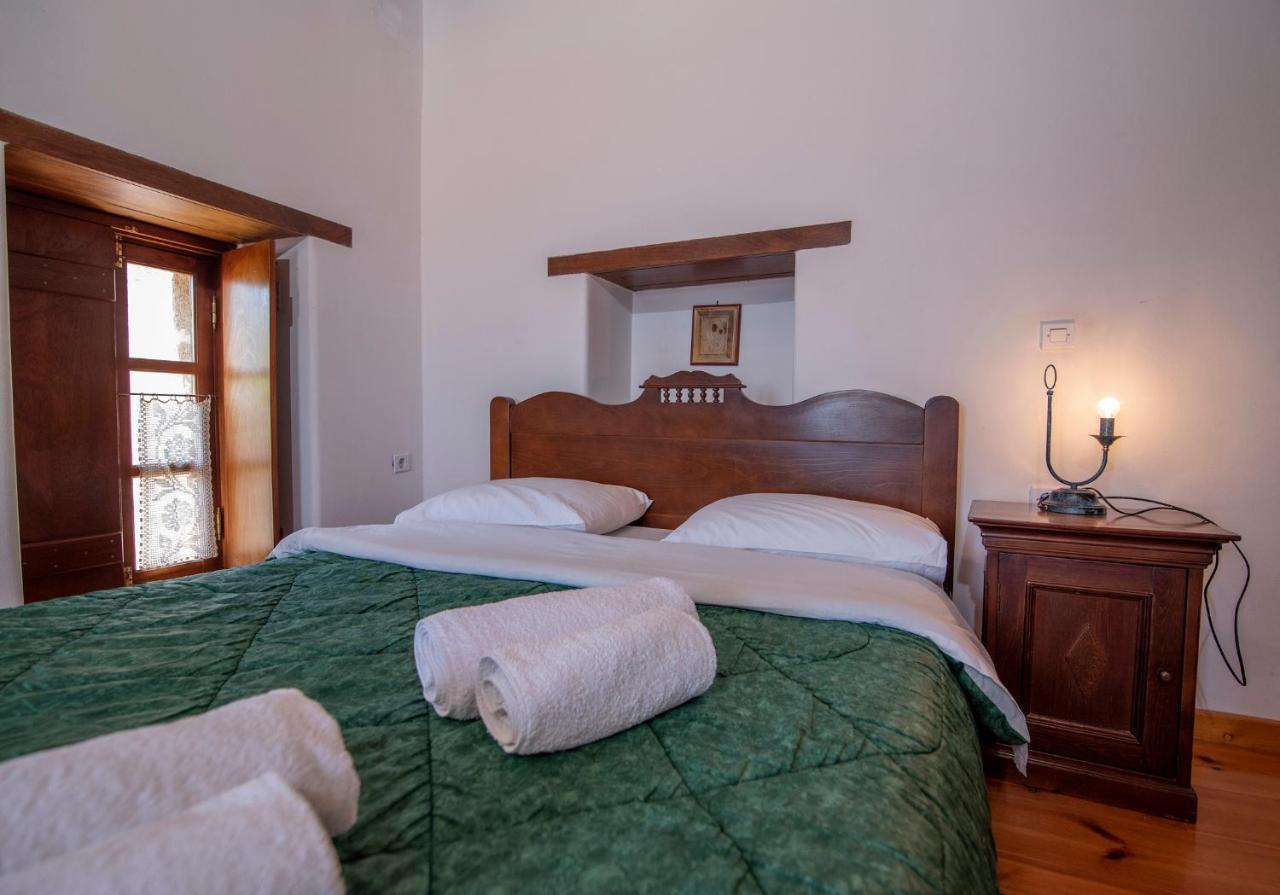 Goulas Traditional Guesthouse Monemvasia Bagian luar foto