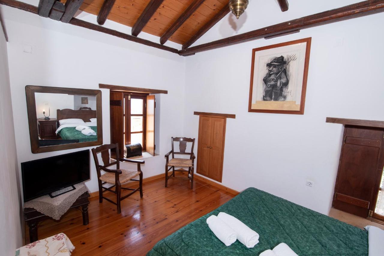 Goulas Traditional Guesthouse Monemvasia Bagian luar foto
