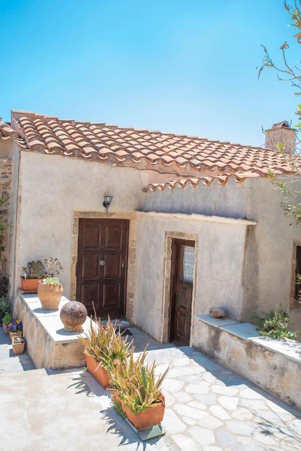 Goulas Traditional Guesthouse Monemvasia Bagian luar foto