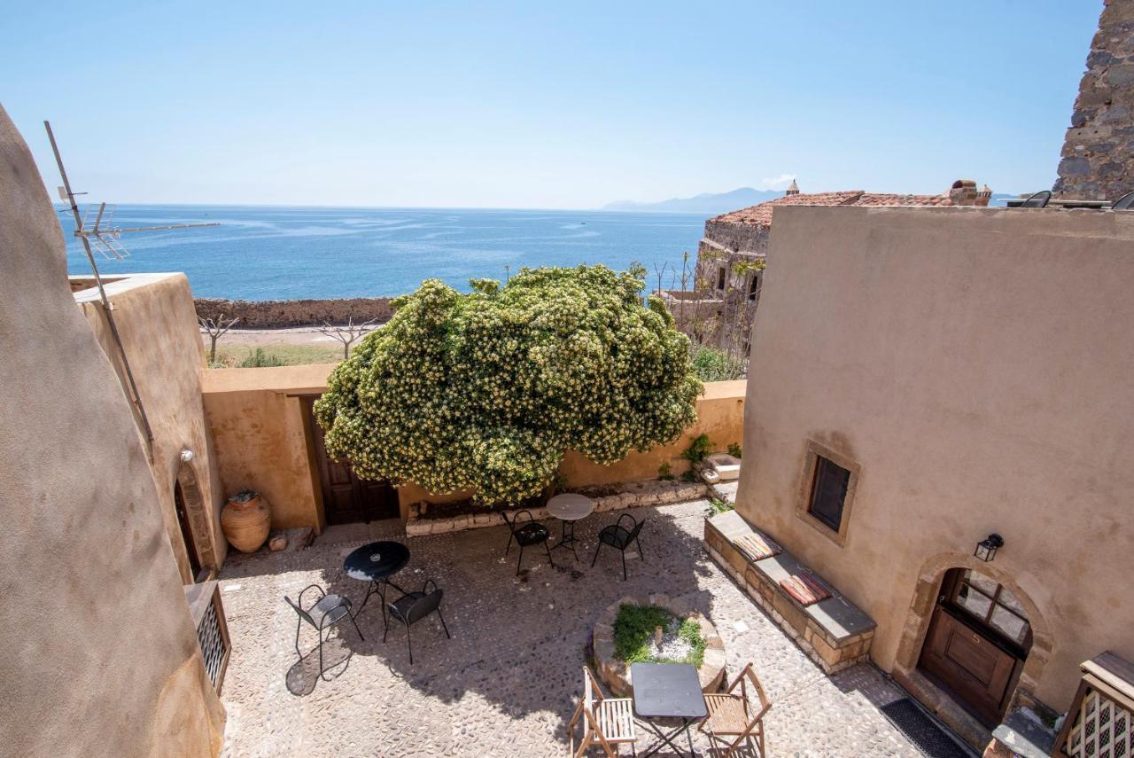 Goulas Traditional Guesthouse Monemvasia Bagian luar foto
