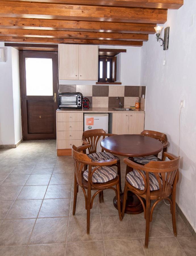 Goulas Traditional Guesthouse Monemvasia Bagian luar foto