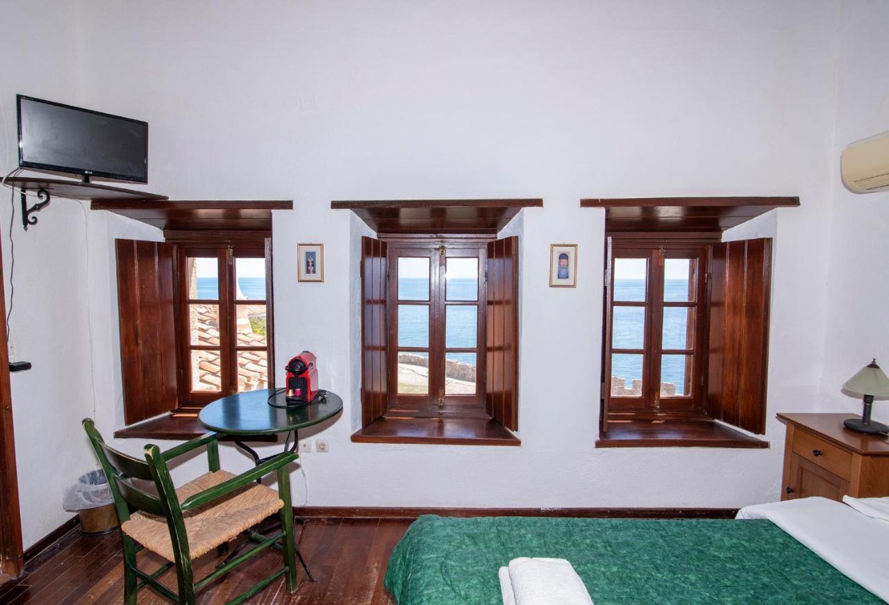 Goulas Traditional Guesthouse Monemvasia Bagian luar foto