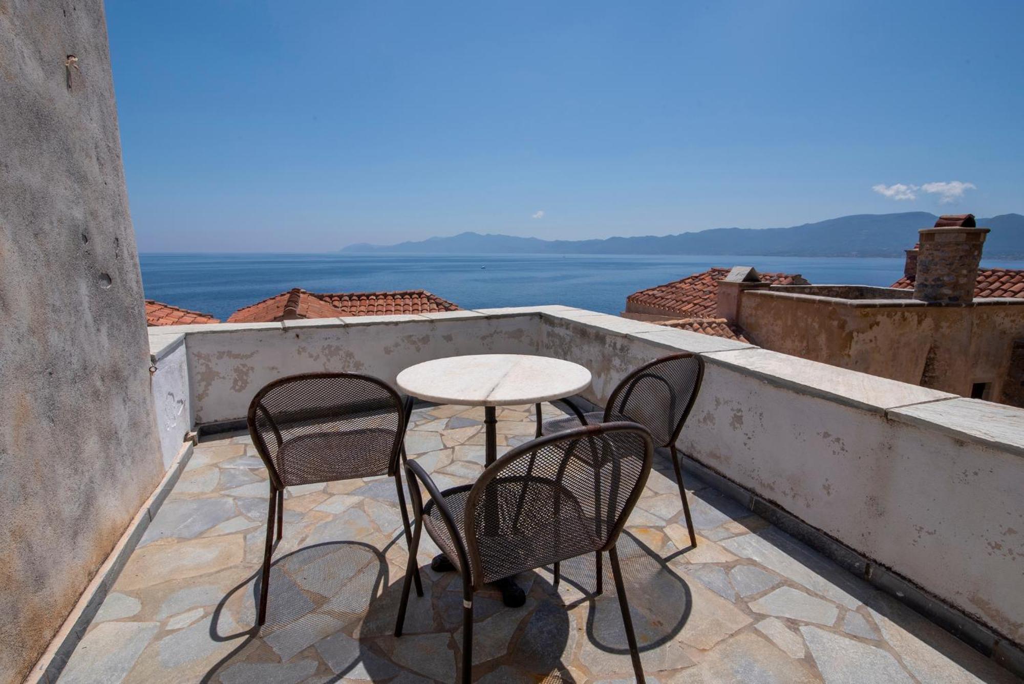 Goulas Traditional Guesthouse Monemvasia Bagian luar foto