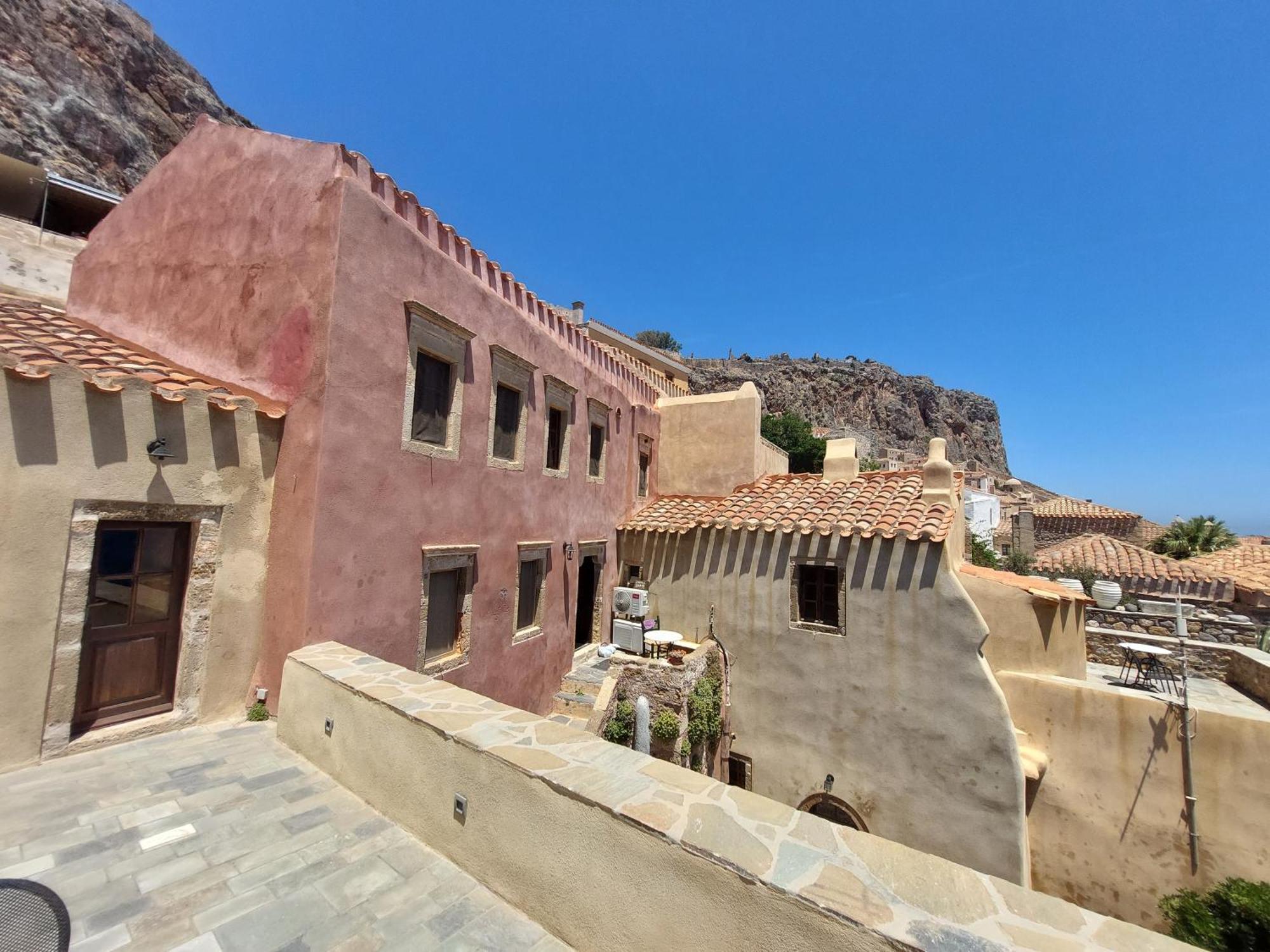 Goulas Traditional Guesthouse Monemvasia Bagian luar foto