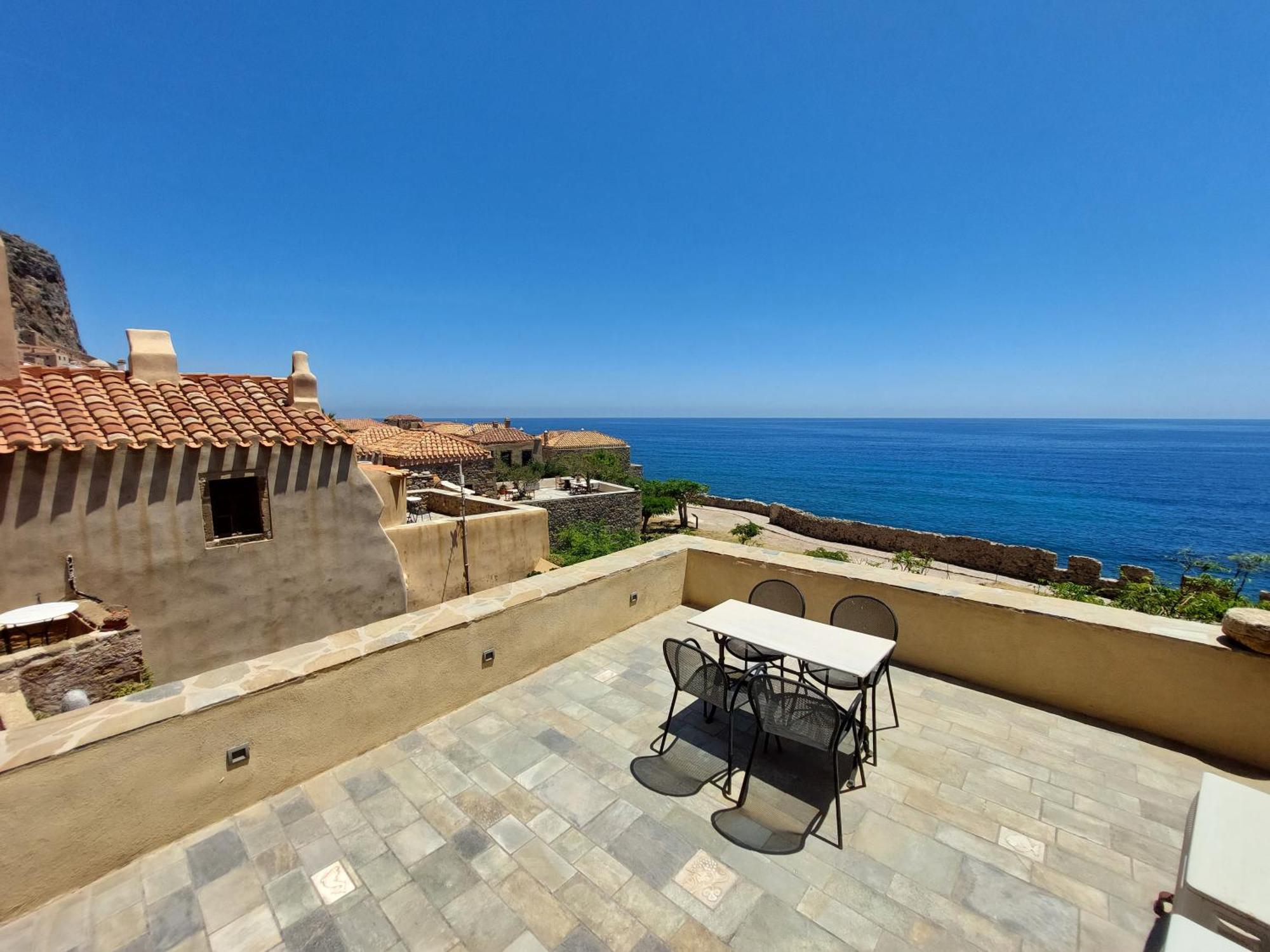 Goulas Traditional Guesthouse Monemvasia Bagian luar foto