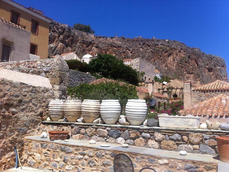 Goulas Traditional Guesthouse Monemvasia Bagian luar foto