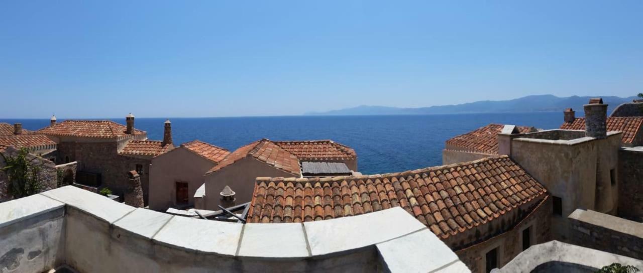Goulas Traditional Guesthouse Monemvasia Bagian luar foto